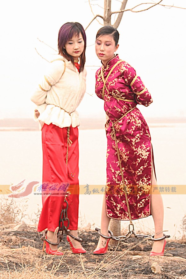 雅俗阁 - 20060331新太行采风---雪儿、雅柔旗袍合拍 第 129 张图片