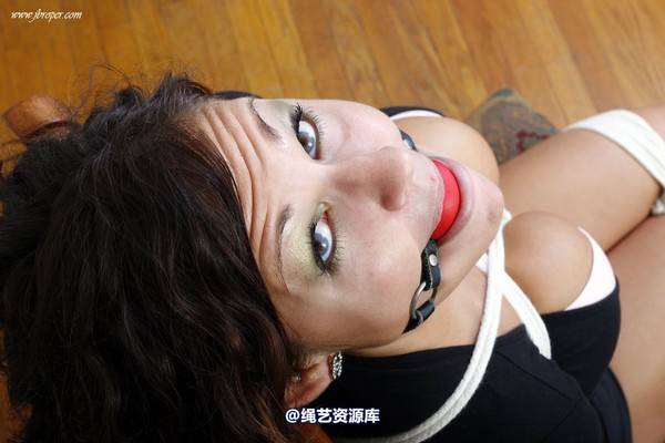 jbroper - Darling Nikki 2010-5 第 50 张图片