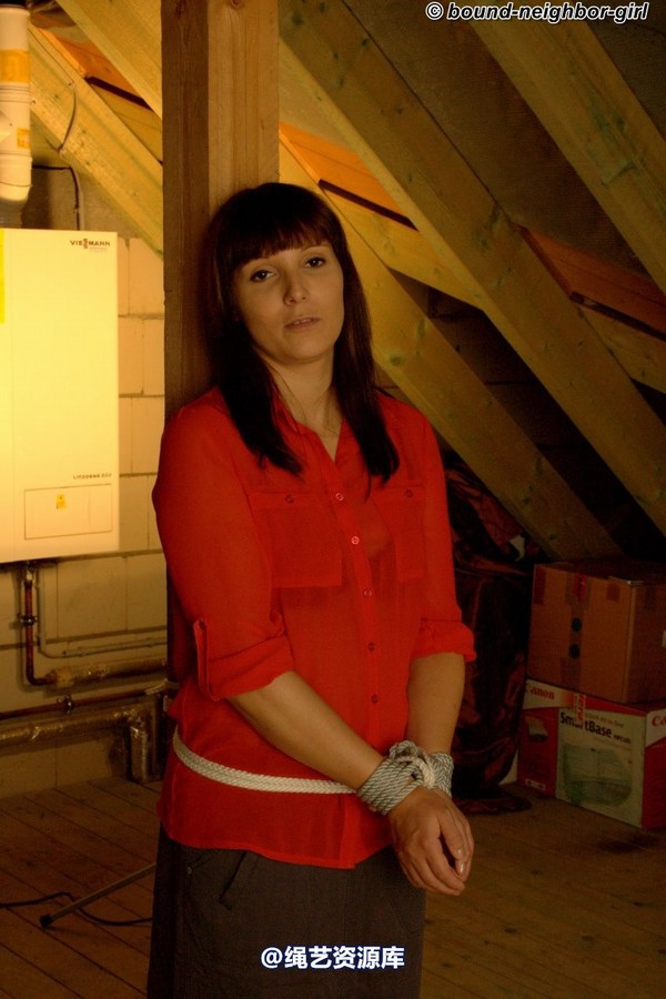 bound-neighbor-girl - Susan - Tied up in the Attic 2 第 2 张图片