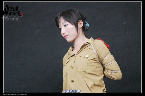 唯美之家 - 2008-08-06水柔军装 第 191 张图片