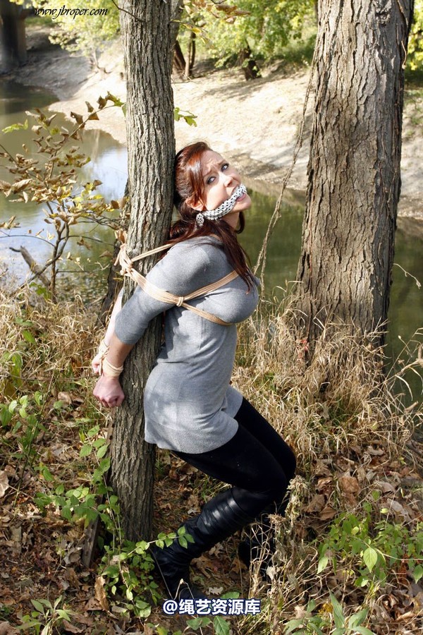 jbroper - Christina Carter 2011-3 第 38 张图片