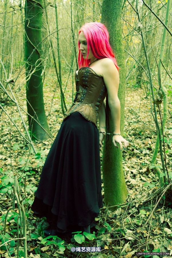 limitedaudience - 2012 elyssia cuffed in the woods 第 1 张图片
