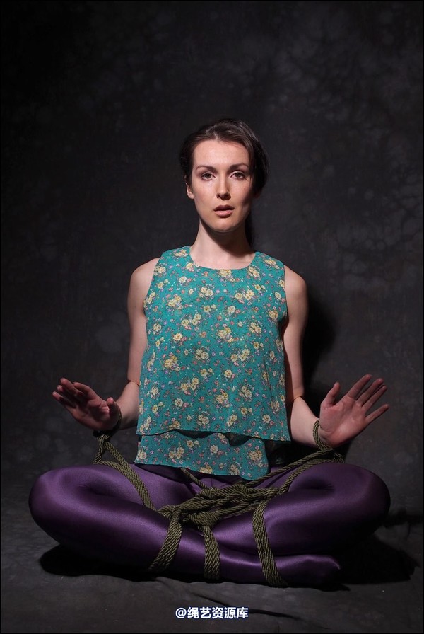 simplytied - Very nice purple tights 第 32 张图片