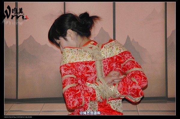 唯美之家 - 08-05-29盈盈汉服-护士装 第 62 张图片