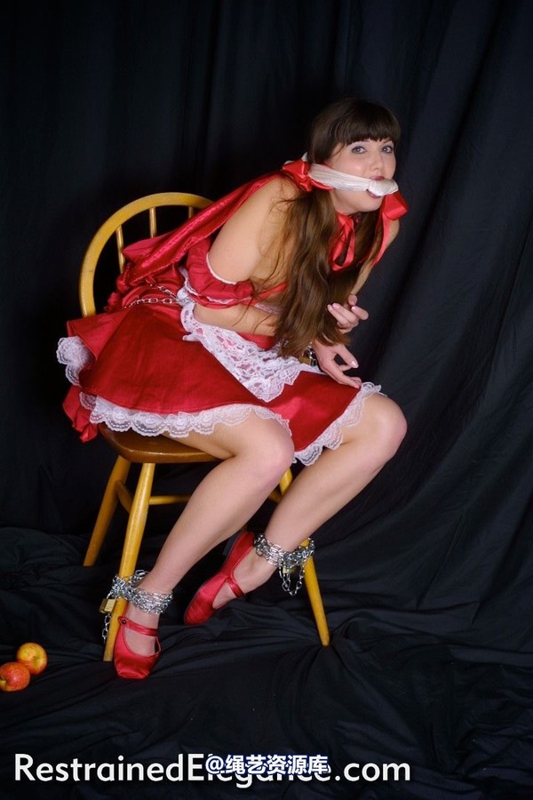 restrainedelegance - Red Riding Hood 第 77 张图片
