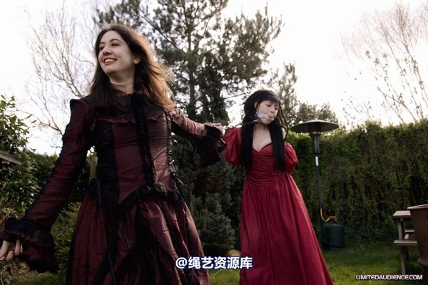 limitedaudience - 2009 catya lex eleven captive countess 第 16 张图片