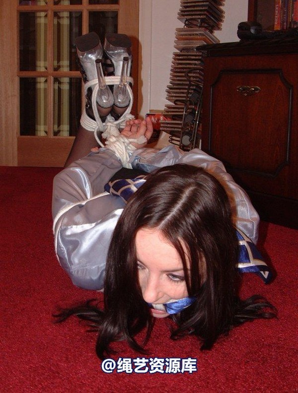 bondagebob - Jessica Hogtied Secretary 1 第 4 张图片
