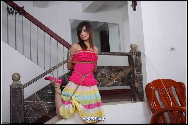 唯美之家 - 2008-09-28灵儿五彩裙五花 第 44 张图片