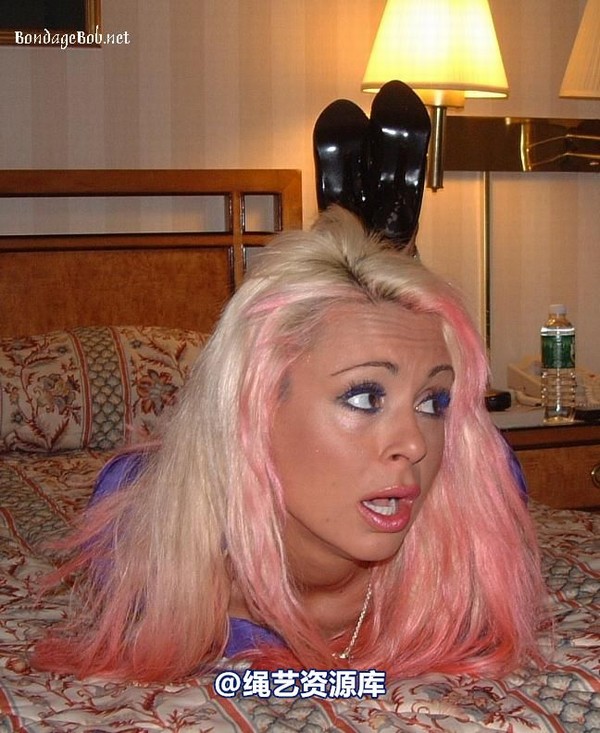 bondagebob - Stacy Burke Hotel room bound 第 13 张图片