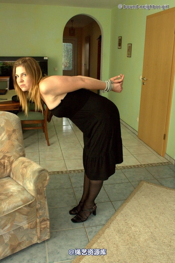 bound-neighbor-girl - Guest Melissa - tied at home 第 9 张图片