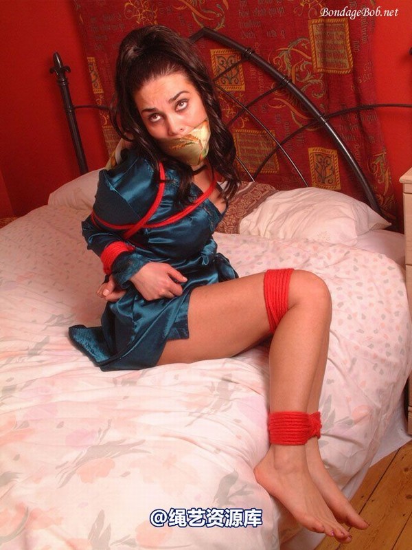 bondagebob - Robyn Silk robe 第 76 张图片