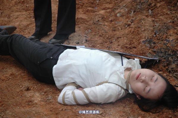 唯美之家 - 2010-1-26青灵下跪 第 51 张图片