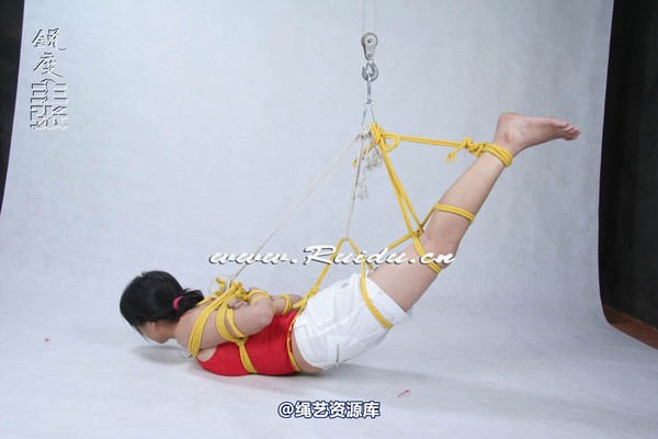 锐度主张 - 婷婷和嫣儿KB悬吊 第 278 张图片