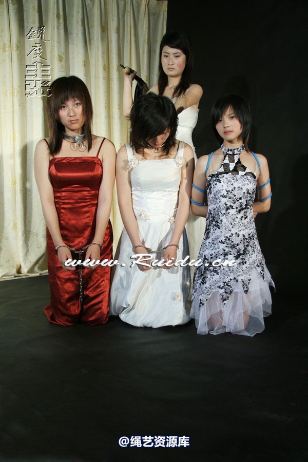 锐度主张 - 孔雀、倩倩、玉儿、豆芽高雅的制服 第 220 张图片