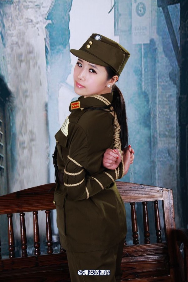 神艺缘 - 235-美式女制服 第 26 张图片