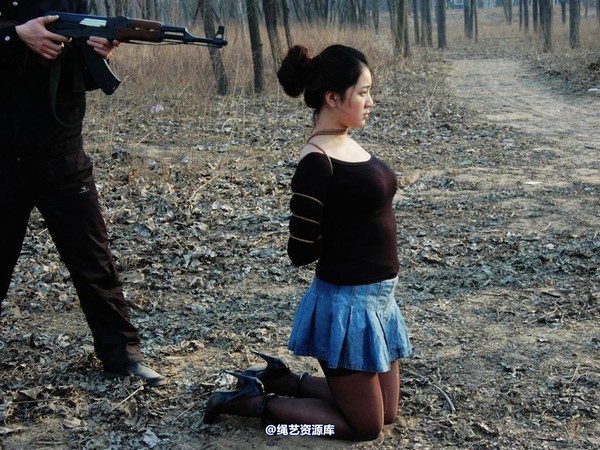mj影视 - 2013-3-4陈沫踏青 黑丝美女最终的不归路 第 368 张图片