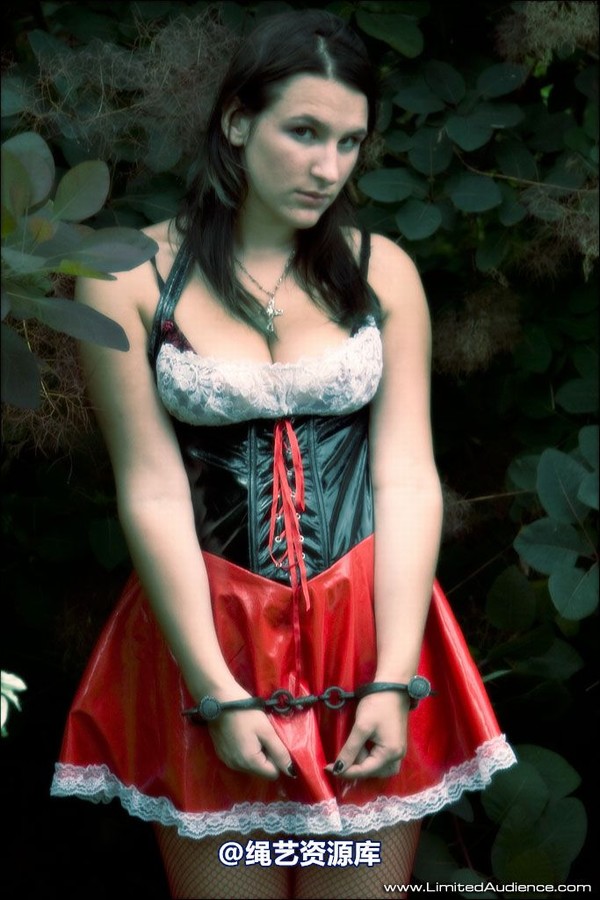 limitedaudience - 2007 ivy leaf pvc wench 第 7 张图片