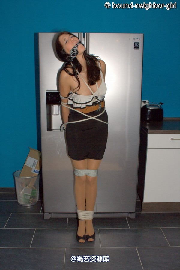 bound-neighbor-girl - Eden - tied up in her home 2 第 41 张图片