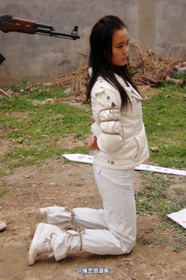 mj影视 - 安娜刑场2013-04-13 第 119 张图片