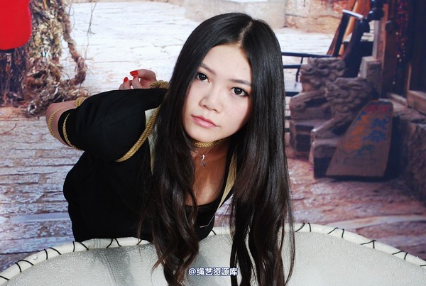 唯美之家 - 雪嫣白领装 第 32 张图片