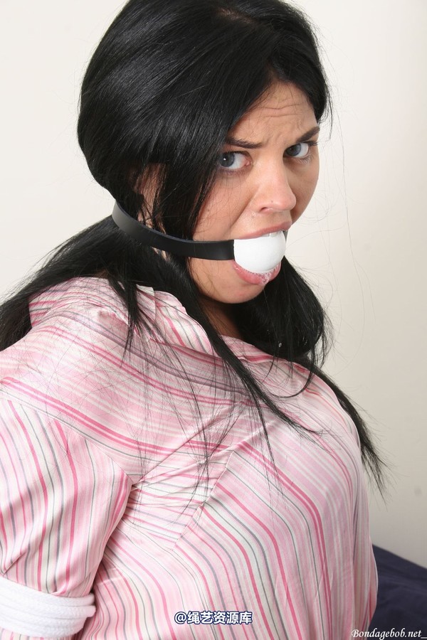 bondagebob - Monica Harris Drooling Strappado 第 28 张图片