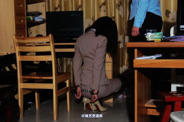 mj影视 - 倾心职务犯罪－押解绳-2013-03-28 第 312 张图片