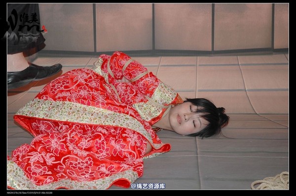 唯美之家 - 08-05-29盈盈汉服-护士装 第 97 张图片