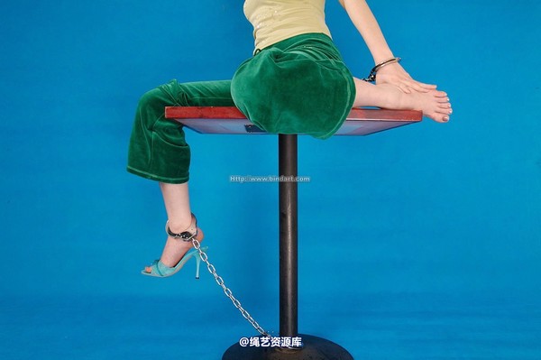 丽柜美束 - 2006-02-03 第 30 张图片