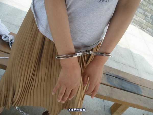 mj影视 - 我与姐姐 第 15 张图片