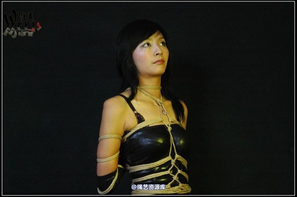 唯美之家 - 2008-07-20盈盈佳佳皮服 第 24 张图片