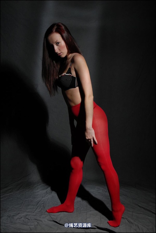 simplytied - Sophia in red 第 4 张图片