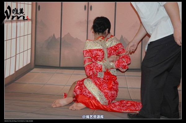 唯美之家 - 08-05-29盈盈汉服-护士装 第 64 张图片