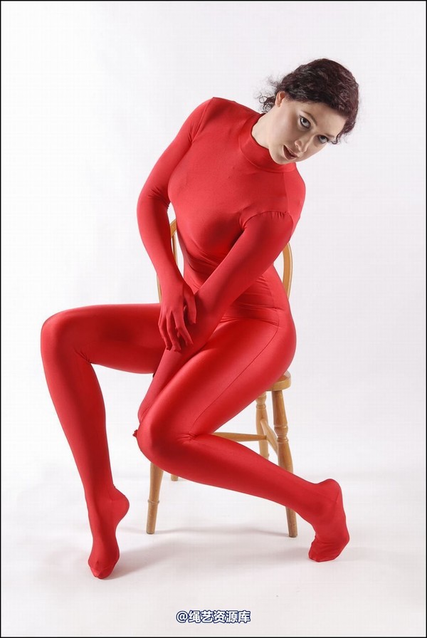 simplytied - Ebony Rose in red 第 3 张图片