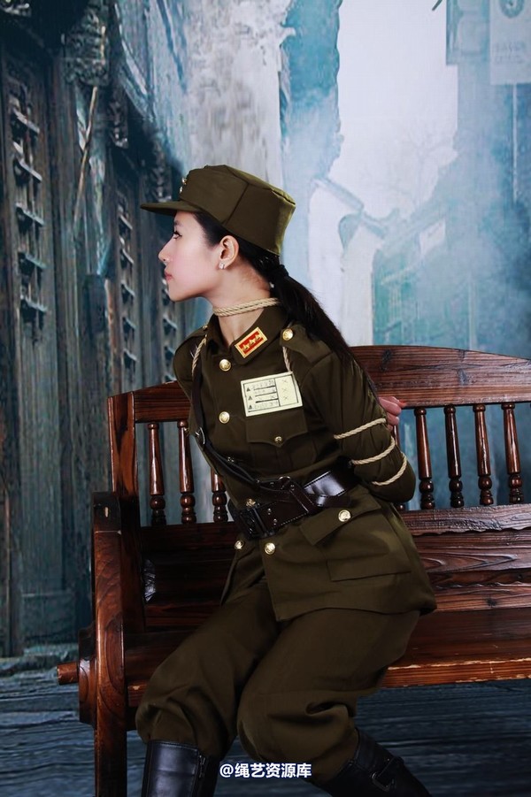 神艺缘 - 235-美式女制服 第 20 张图片