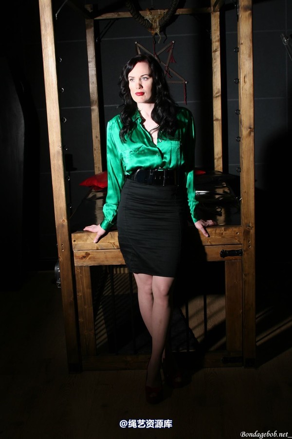 bondagebob - Morrigan In the spotlight 第 1 张图片