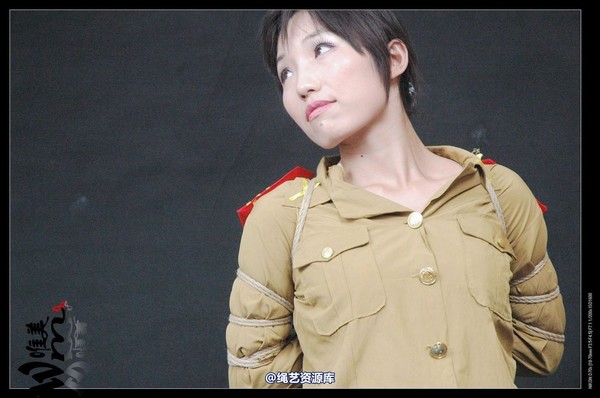 唯美之家 - 2008-08-06水柔军装 第 98 张图片