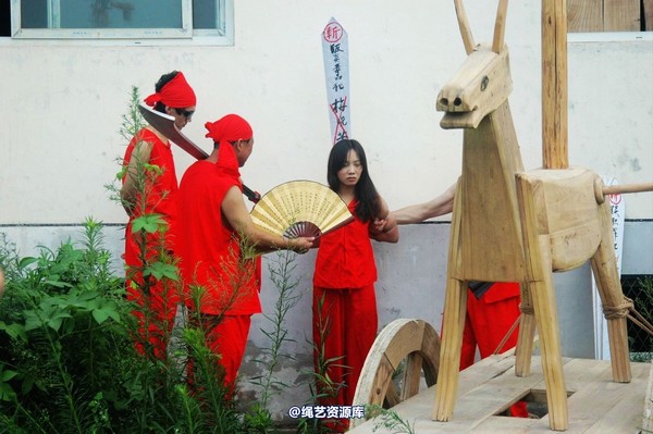 mj影视 - 血的代价-红罪衣刑场木驴斩－梅晓芳2013-08-26 第 199 张图片