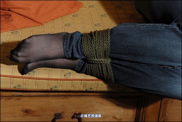 simplytied - Just doing homework 第 25 张图片