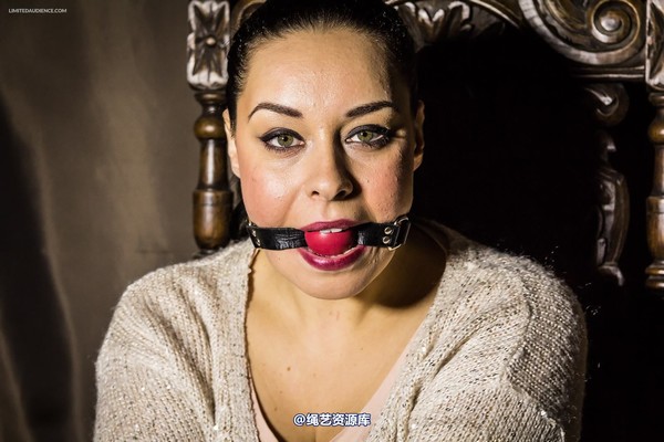 limitedaudience - 2015 anastasia the gag show 第 11 张图片