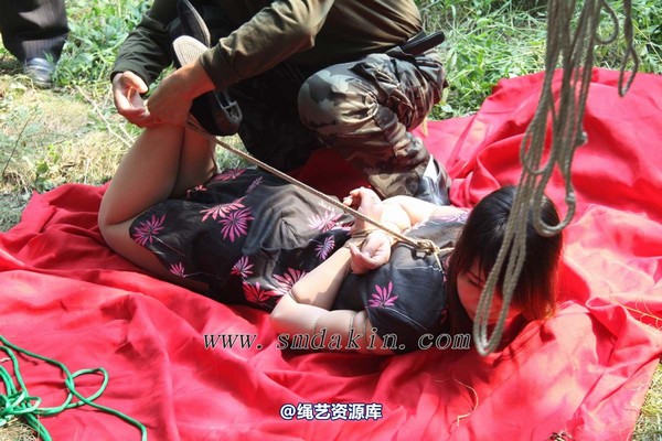 锐度主张 - 第六届锦绣江南-黑旗袍驷马模特：静姝 第 56 张图片