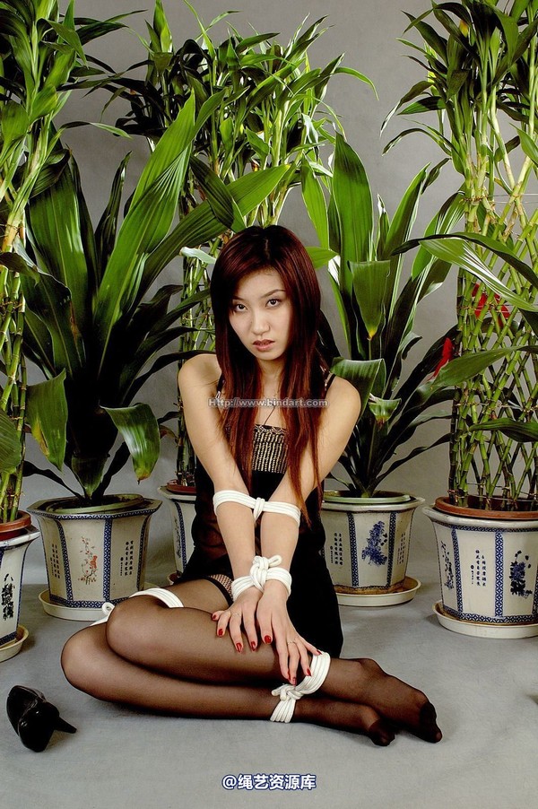 丽柜美束 - 2006-02-15 第 31 张图片