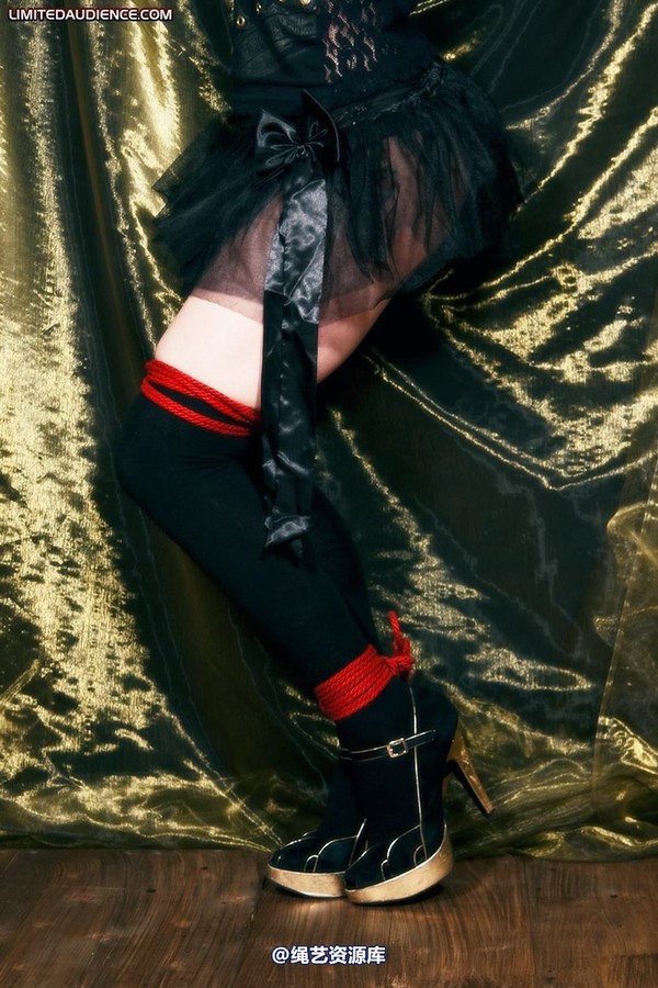 limitedaudience - 2010 madison rouge dangling helplessly 第 13 张图片