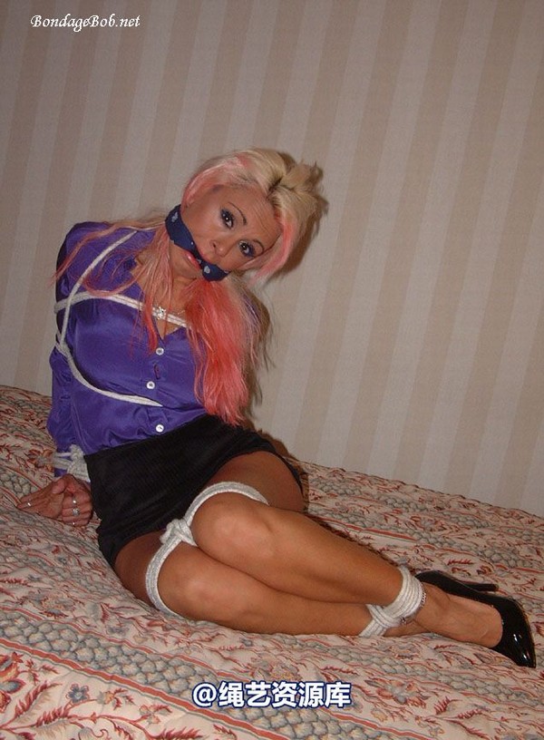 bondagebob - Stacy Burke Hotel room bound 第 39 张图片