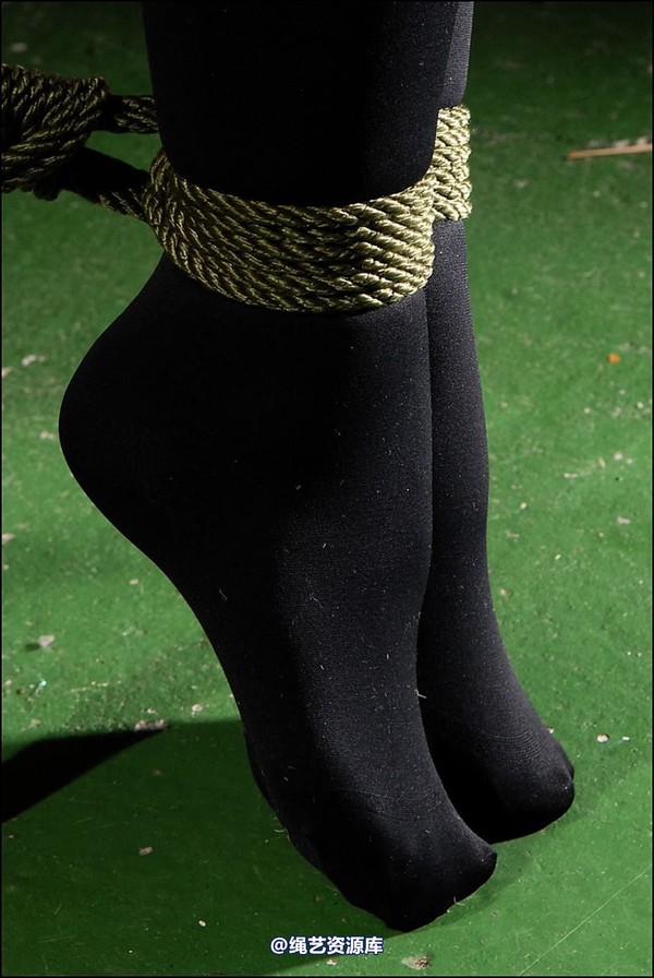 simplytied - Raincoat and opaques 第 35 张图片