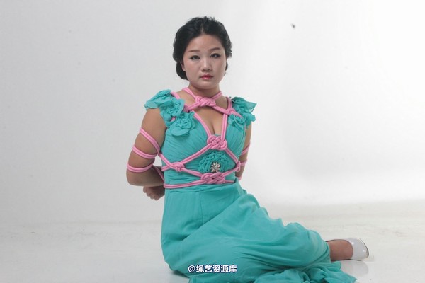 胜景山庄 - 288-果儿礼服 第 47 张图片