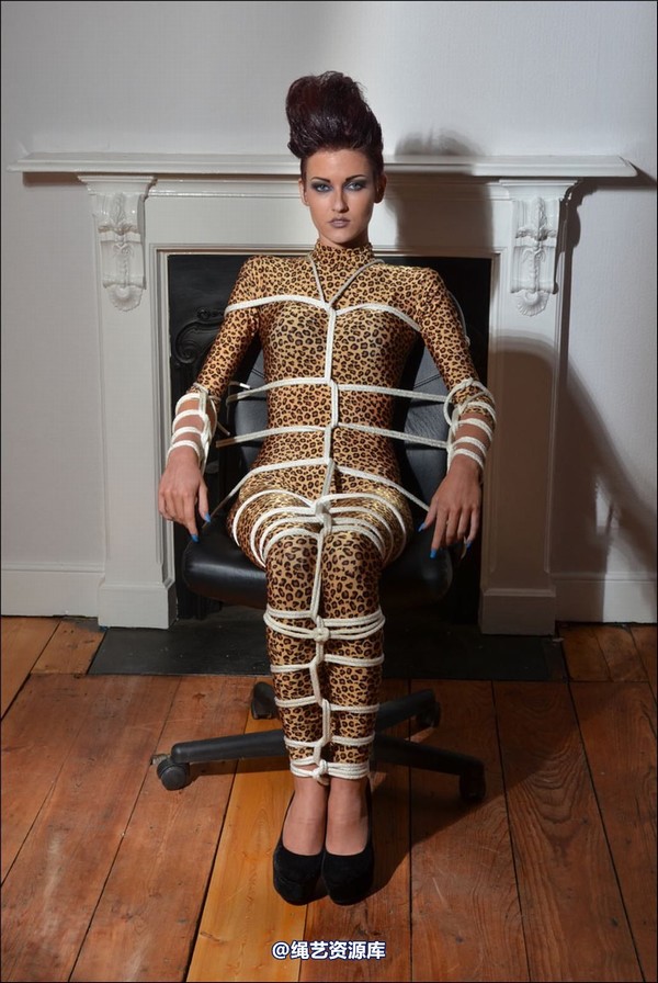 simplytied - JG catsuit 第 9 张图片