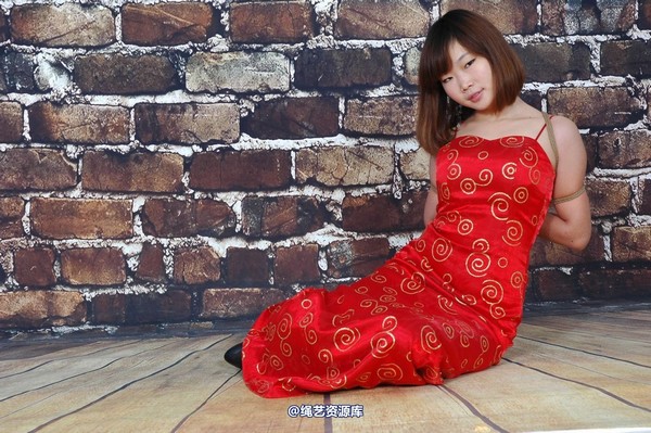 唯美之家 - 微微红礼服 第 47 张图片