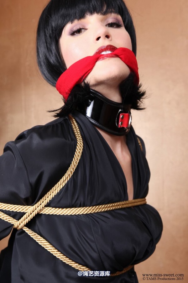miss-sweet - ILSA IN BLACK 第 90 张图片