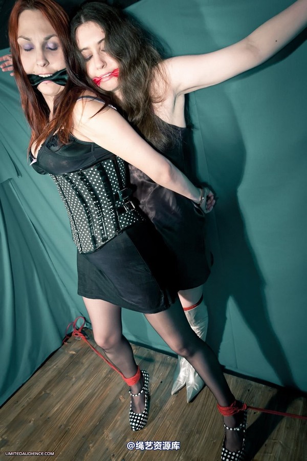 limitedaudience - 2012 catya elyssia captives together 第 16 张图片