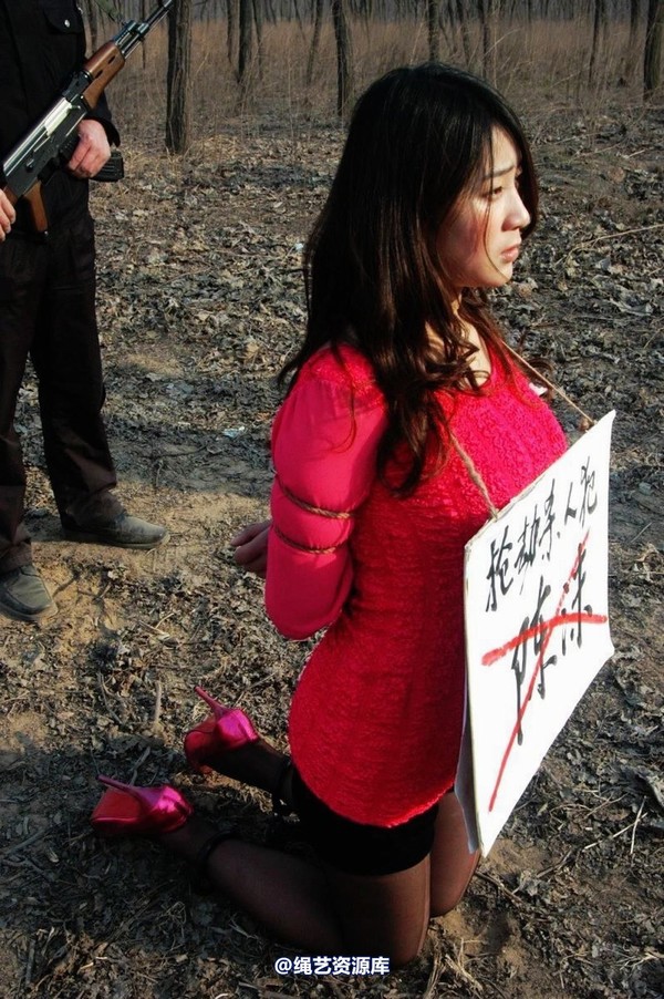 mj影视 - 2013-3-5陈沫踏青 黑丝美女最终的不归路 第 177 张图片